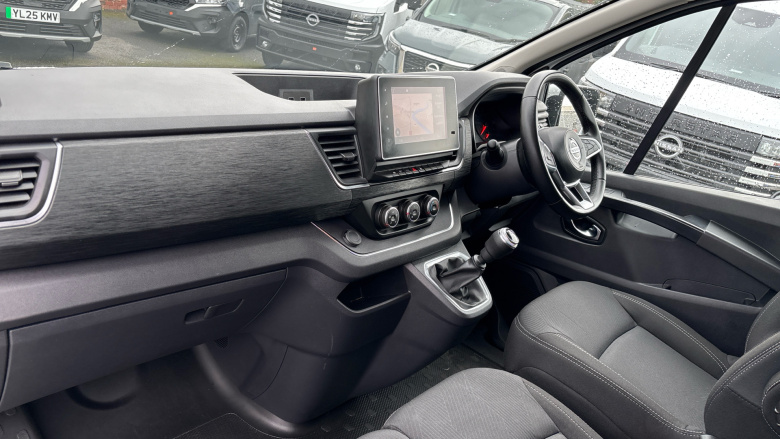 Nissan Primastar 28 L1 Diesel 2.0 dCi 130ps H1 Tekna Van